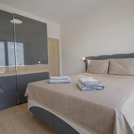 Apartament Eyes *