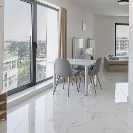 Apartment Eyes